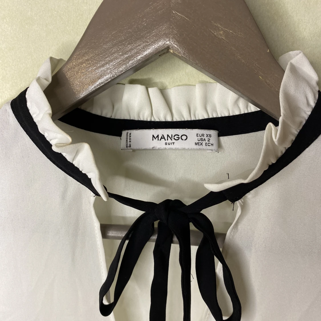 Blus från Mango Strl. XS - 90