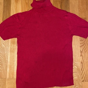 Topp - Röd topp, Lindex