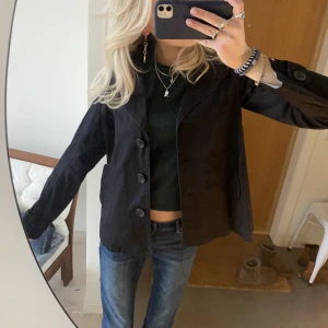 Jacka - Såå snygg jacka/ kavaj från h&m som tyvärr inte kommit till så stor användning 
