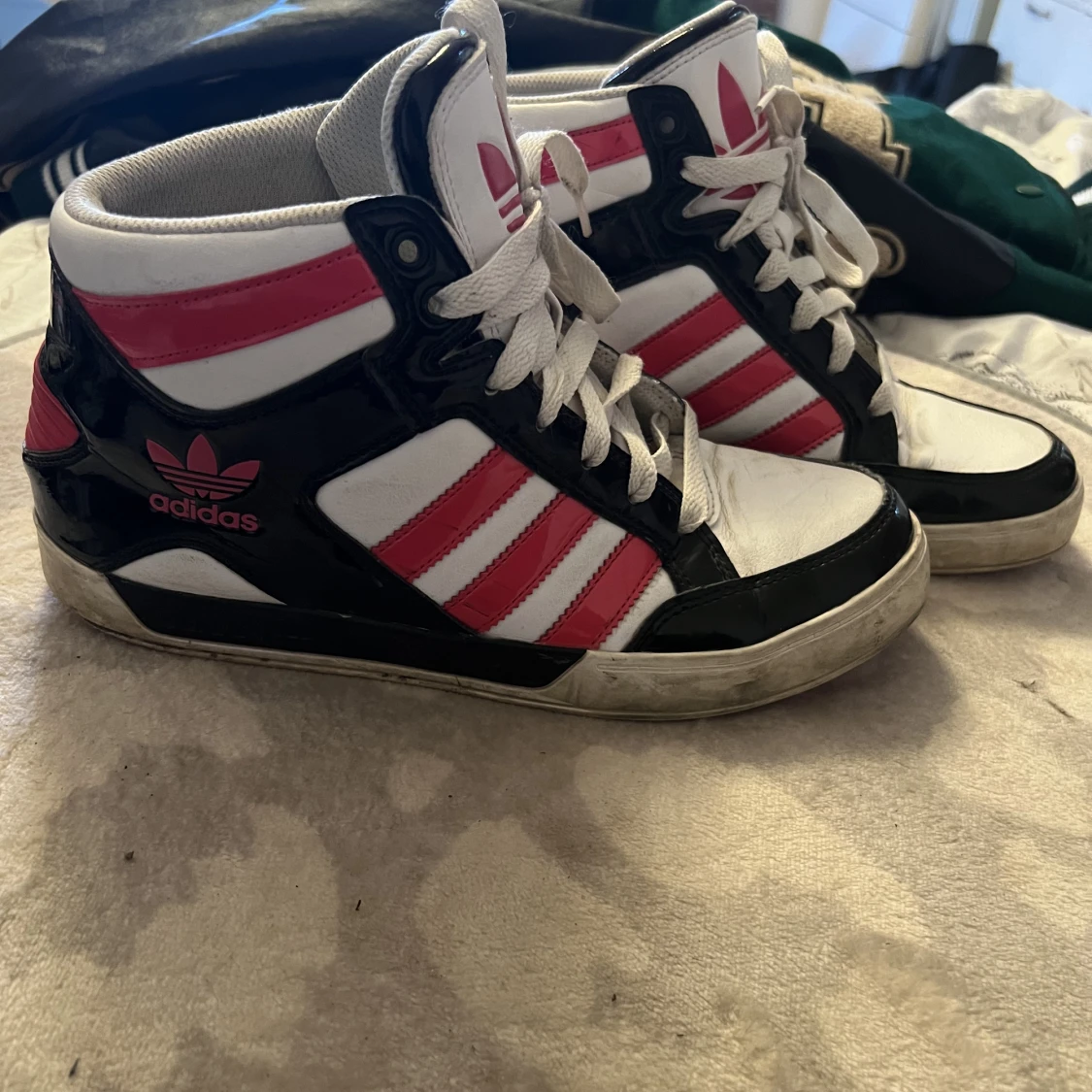 Adidas skor - 90