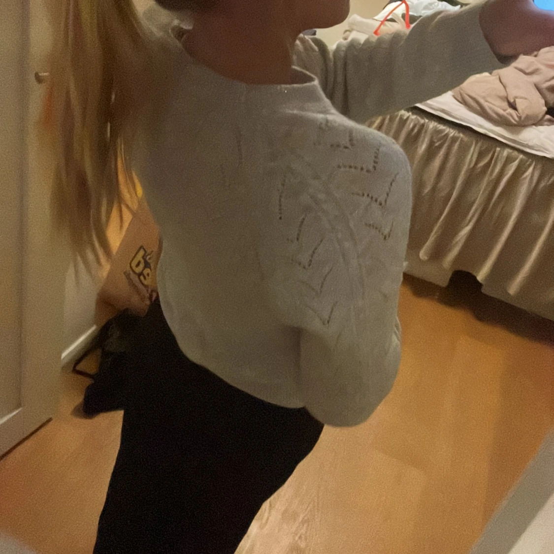 Grå glittrig tröja - 91