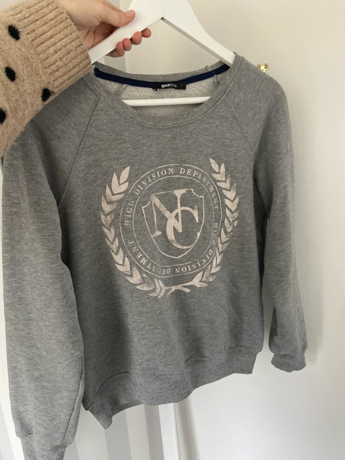 Oversized sweatshirt