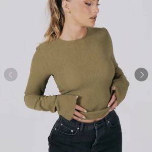 BYTE - Söker någon som skulle vilja byta min S mot M. Helst samma färg.