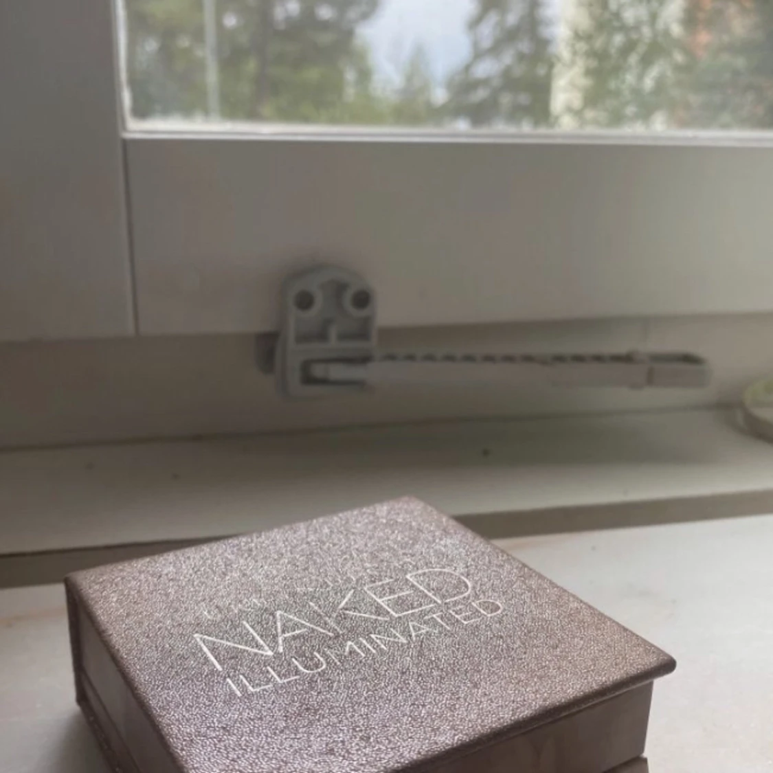 Urban decay highlighter