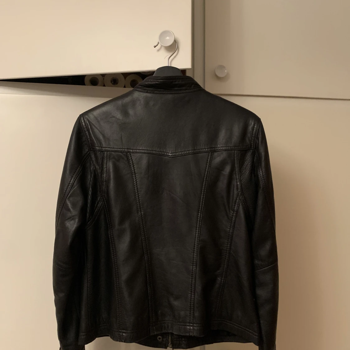 Läderjacka  - 90
