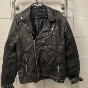 Skinjacka - Bra skick