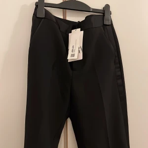 Kostymbyxor från zara i storlek S - Helt nya!