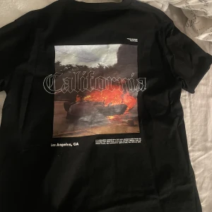 Oversize tshirt  - Säljer min oversize tshirt från new yorker, herravdelningen. Storlek S men är oversize💗