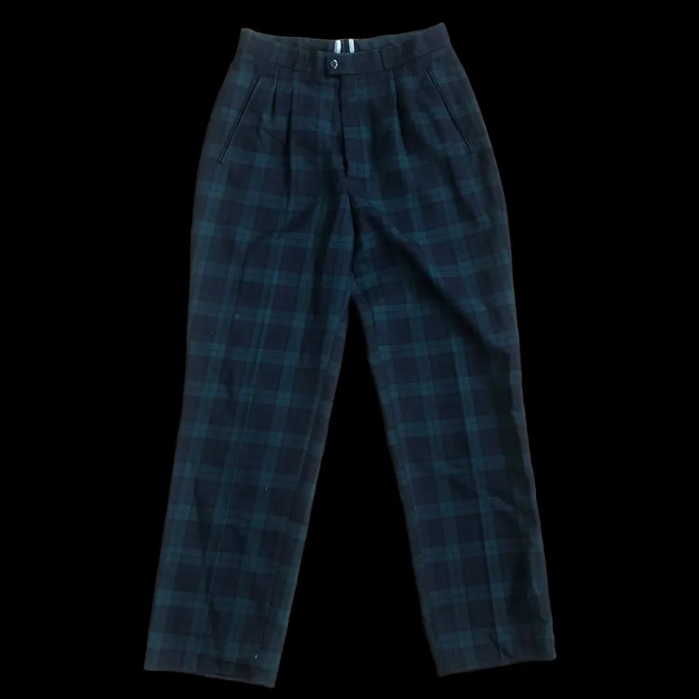 Rutiga byxor som går i färgerna blå och grön. Kostymbyxor med hög midja. Storlek 36. Ull och polyester 💙💚. Jeans & Byxor.