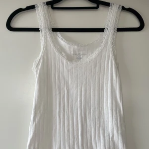 Brandy Melville linne  - Brandy Melville linne. Superfint, använder det dock väldigt sällan! 🫶🏼