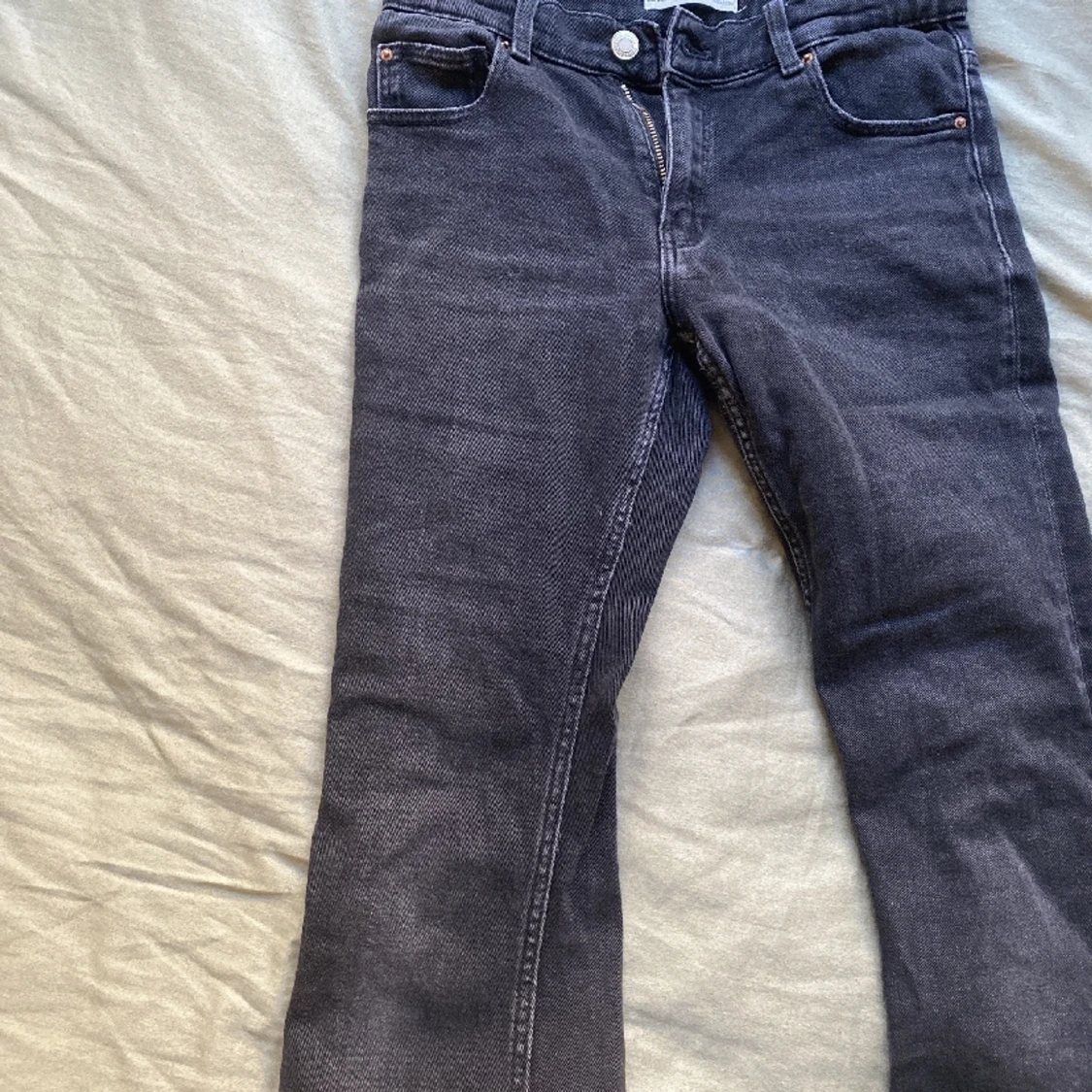 Svarta jeans!