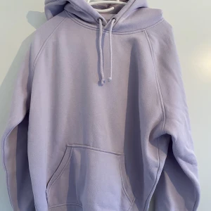 Rosa/lila bikbok hoodie - Hoodie från bikbok