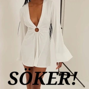 Klänning NA-KD Angelica blick - Någon som säljer denna i XS? 🥰