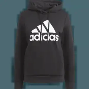 NY ADIDAS HOODIE - Adidas Hoodie.  Helt NY, endast provad. Storlek XL men passar L. Kvitto finns, köpt i fredags 27/1  Nypris 350kr. Mitt pris 300kr.  Ej SWISH. Endast kontant betalning.  Hämtas av köparen på plats i Stockholm.