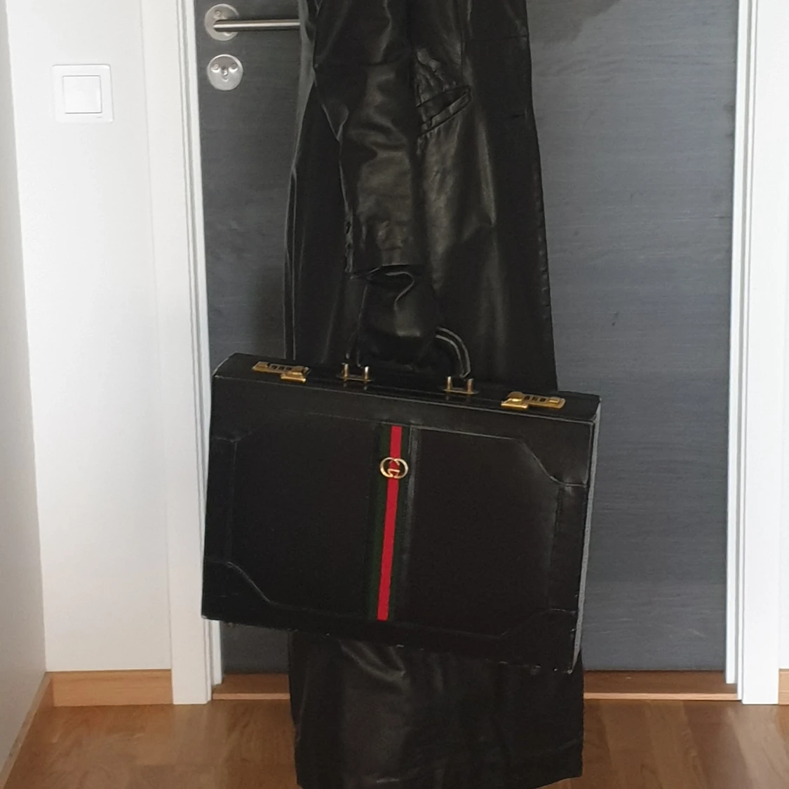 Retro Black Leather Briefcase  - 91