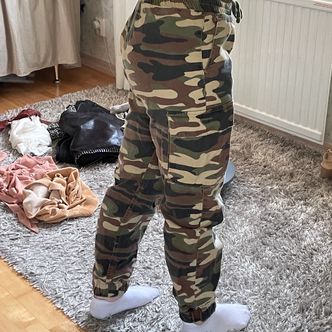 Lågmidjade cargo byxor - 90