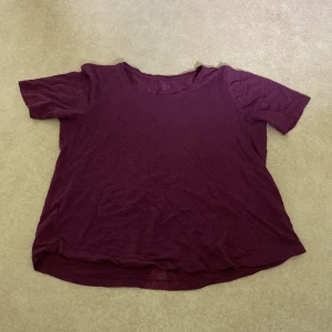 Club XPRS - En T-shirt från club XPRS strl XS.                                               150kr