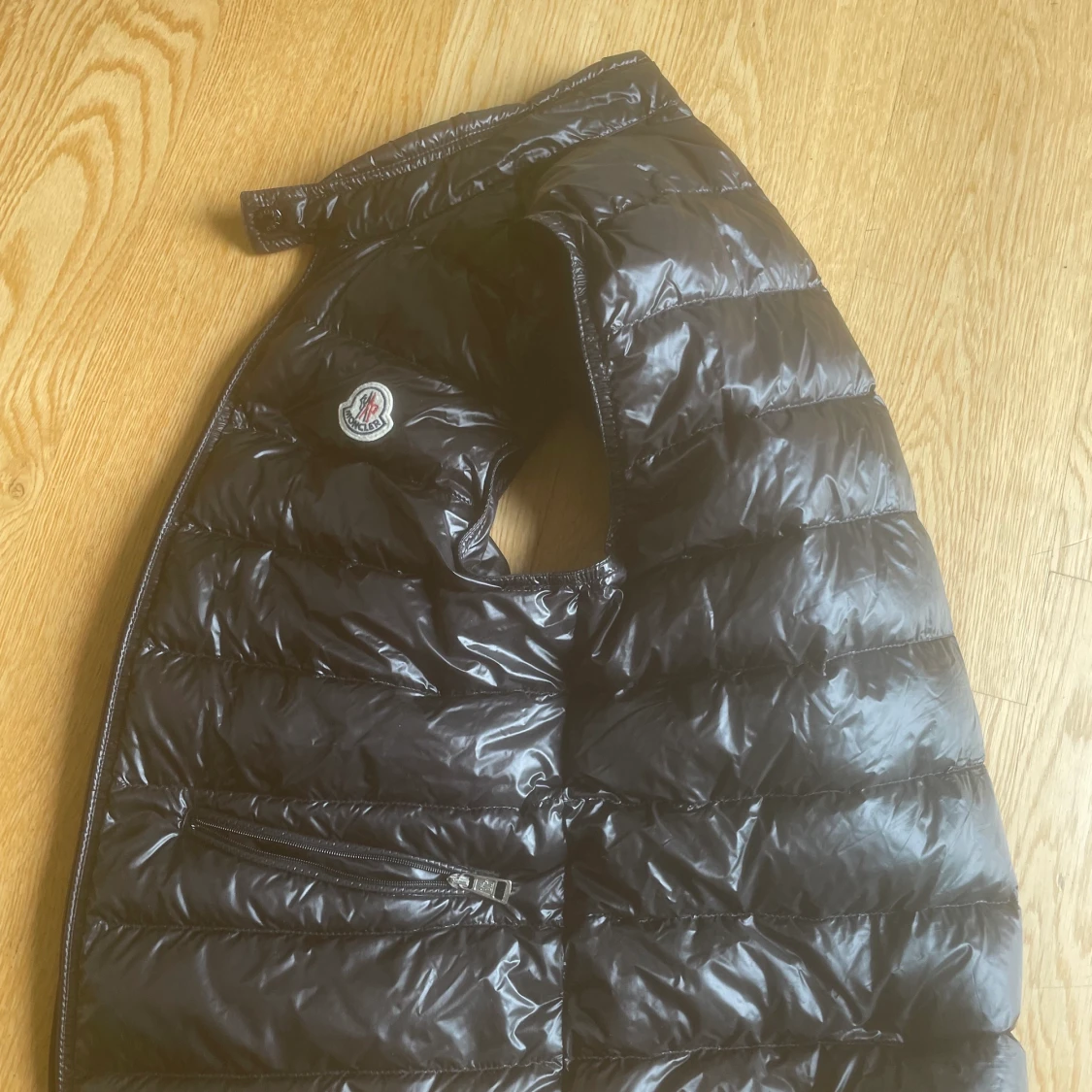 Moncler gui väst svart