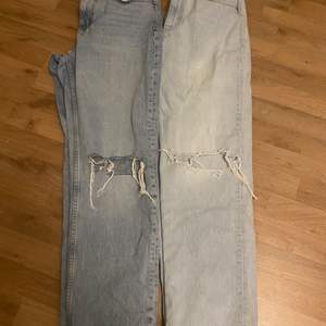 Säljer nu mina två 90’s high waisted jeans från Gina då båda har blivit förstora för mig. Sparsamt använda så dom är i fint skick. Storlek 42 i båda 100kr st Köparen står för frakten 