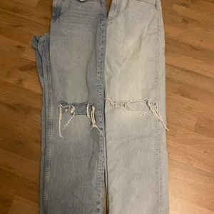90’s high waist jeans  - Säljer nu mina två 90’s high waisted jeans från Gina då båda har blivit förstora för mig. Sparsamt använda så dom är i fint skick. Storlek 42 i båda 100kr st Köparen står för frakten 