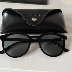 Solglasögon  - Solglasögon från SHEIN.