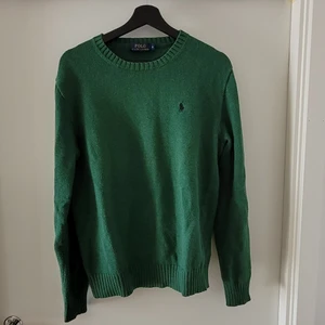 Ralph Lauren tröja Vintage - Vintage Ralph Lauren tröja i storlek S. Använt skick med mycket liv kvar!