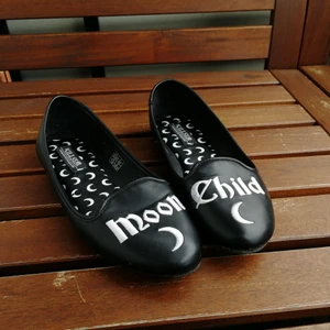 Killstar sandaler  - Jättefina sandaler från killstar. Var tyvärr fel strl för mig så skicket är som nya