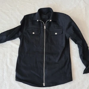 Vårjacka - Oanvänd vårjacka/ skjorta med dragkedja