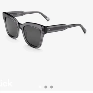 Chimi solglasögon  - Nästan aldrig använda, och kommer inte till användning pga jag har ett par andra solglasögon jag använder. Pris kan diskuteras diskuteras, men kan byta dessa mot ett par andra chimi, eller andra trendiga saker, som väskor och skor!!