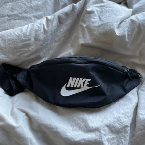 Nike väska  - Använd få tal gånger, så är i bra skick 