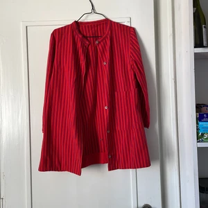 Randig overshirt  - Randig overshirt. Trekvartslånga ärmar. Vintage