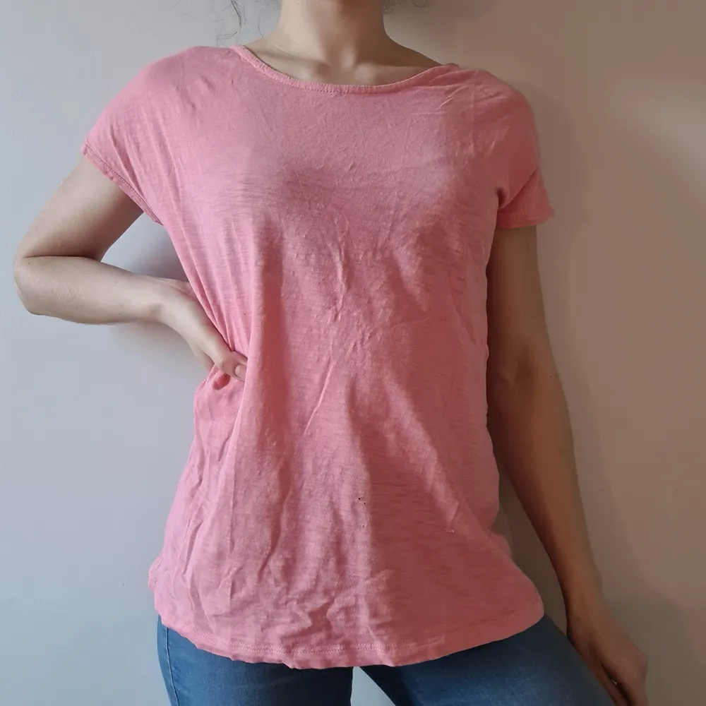 Rosa t-shirt med 