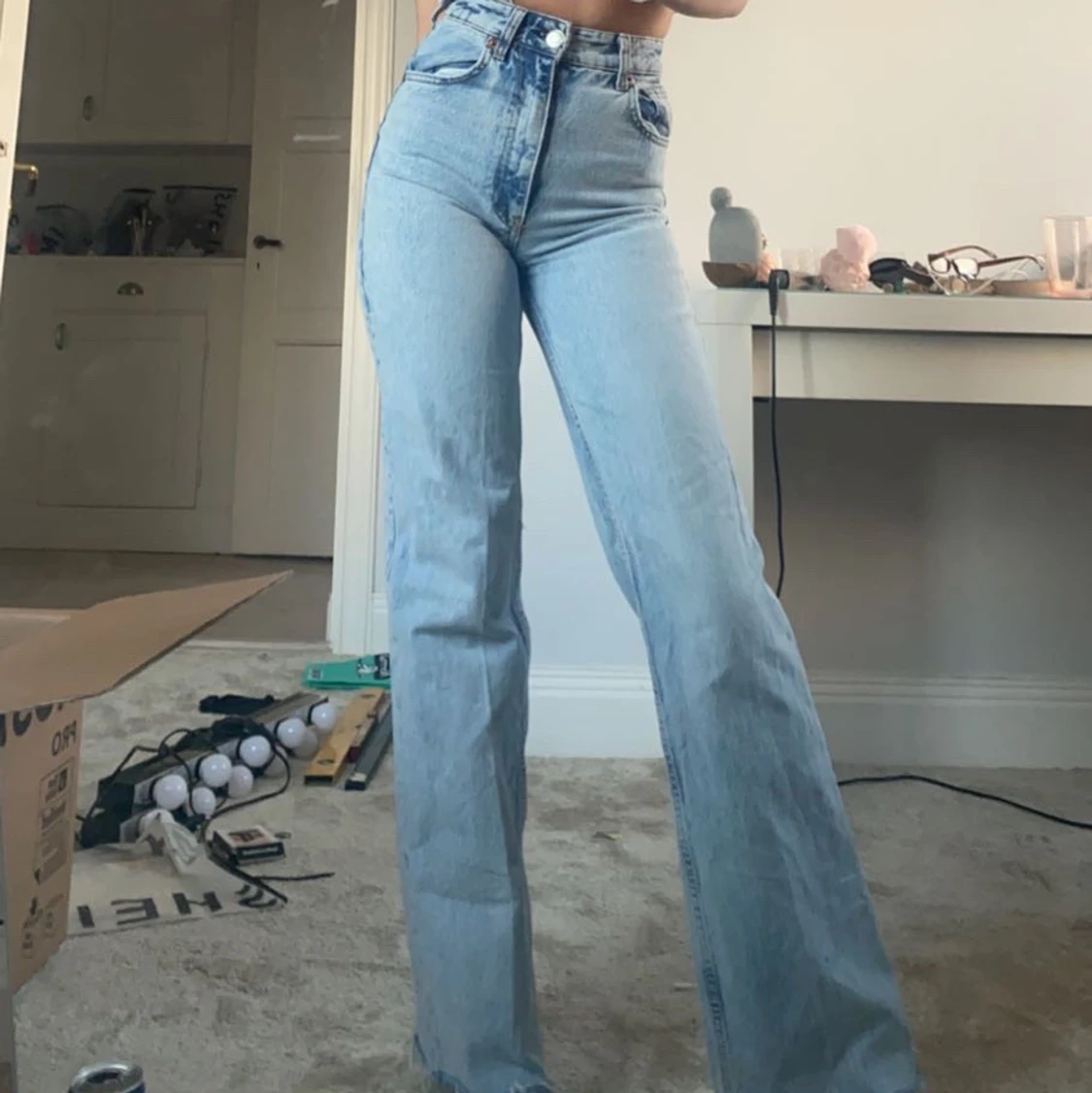 Ljusblåa jeans - 90