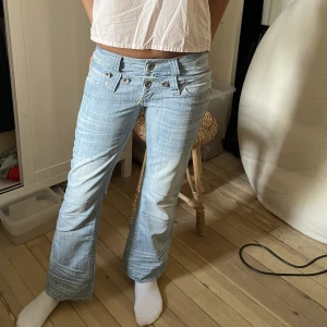 Coola jeans!!!🔥 - Supersnygga jeans i fin skick! Skriv för fler frågor (mått osv)
