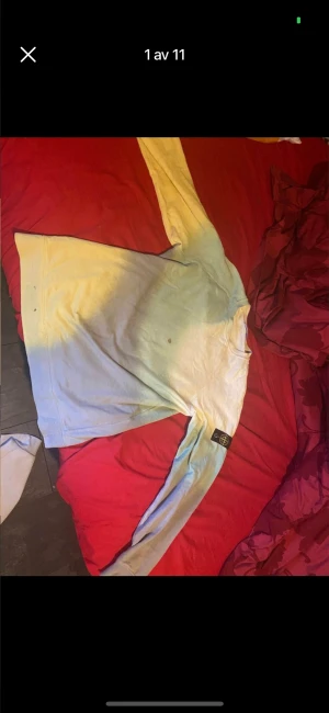 Stone island  - Tjenare säljer kläder jag inte använder längre   Stone island limited edition 600kr Stl S Hoodrich tröja Stl M 300kr Hoodrich dress 500kr Stl M  1000kr för allt 