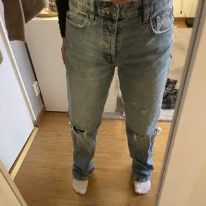 Super super fina jeans som tyvärr blivit förstora för mig!😢❤️