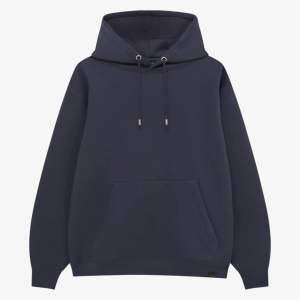 Marinblå hoodie från pull&bear i storlek S. Aldrig använd och säljer för 90kr exklusive frakt😊💖