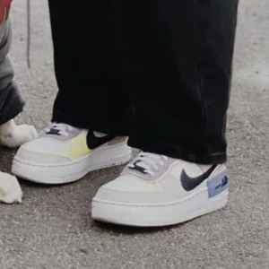 Nike air force - I fint skick, storlek 36,5