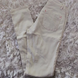 Byxor esprit beige - Helt nya byxor esprit beige. Passar som s också.