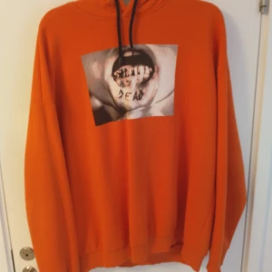 Orange hoodie xl - ✨👍🤠