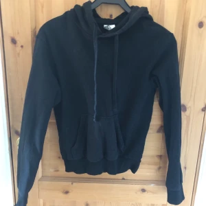 Hoodie - Hoodie meddela för mer info