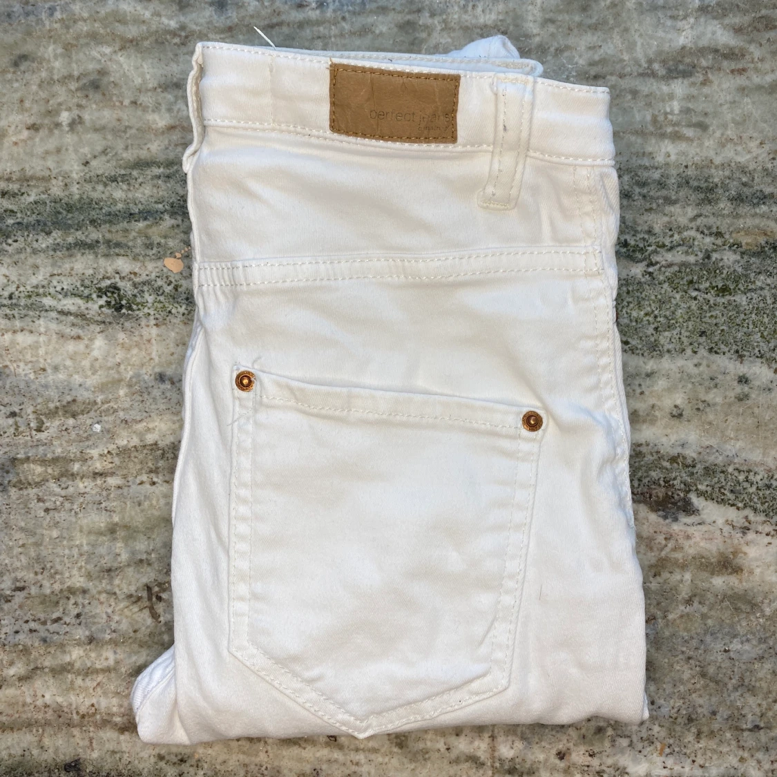 Vita lågmidjade jeans  - 91