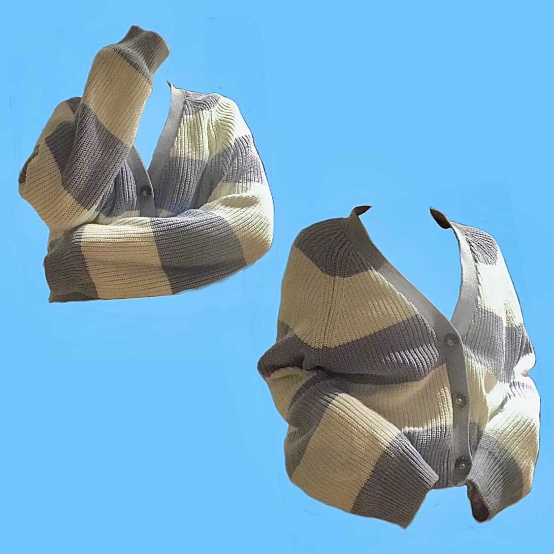 Blåvit randig stickad kofta