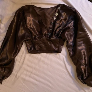 Fintopp  - Fintopp   Ps säljer ut massa plagg billigt som fan, köper du 5 eller fler får du 15 %