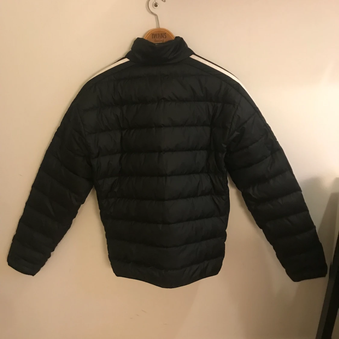 Adidas höst/vårjacka storlek medium  - 90