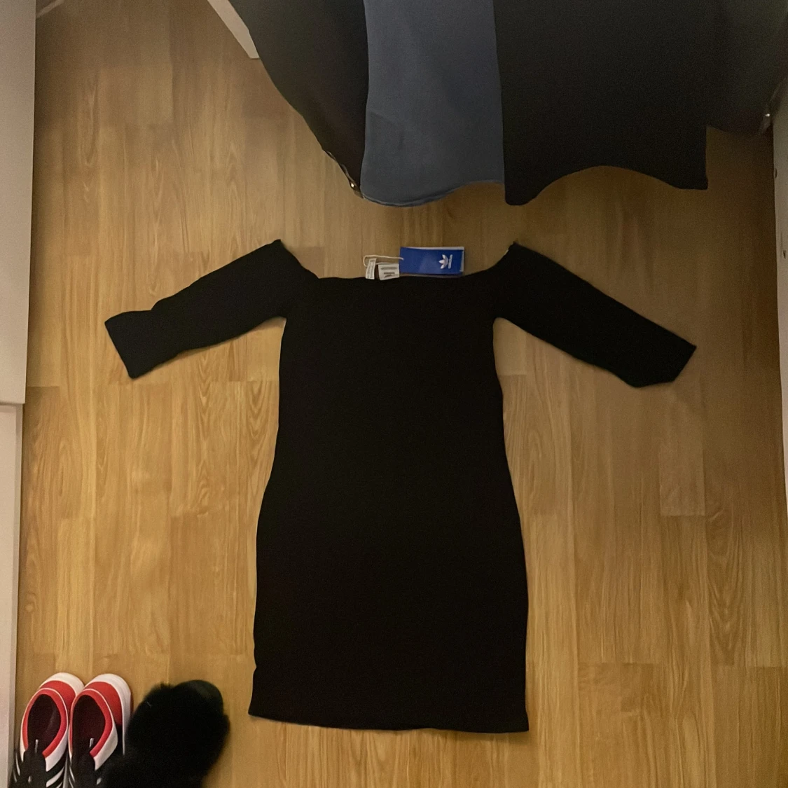 Adidas originals off shoulder dress black - 90