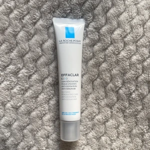 Kräm - Säljer denna kräm, endast testad en gång 🤍 70kr + frakt 45kr