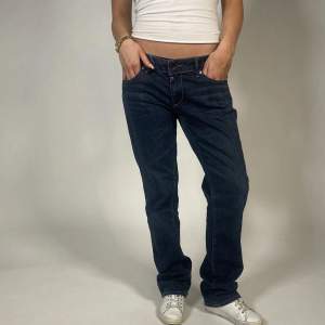 G-star jeans  Innerbenslängd:79cm Höftmått:88cm