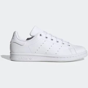 Stan Smith - Helvita Stan Smith i stl 38 2/3. Säljer för 200kr (ord. 800kr)