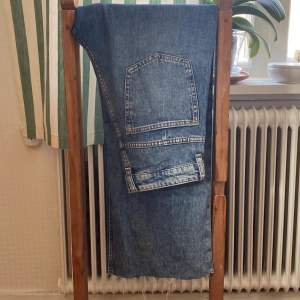 Baggy jeans från hm, vida i benen